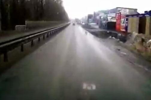 Опрокидывание пьяного на «Газели»: видео